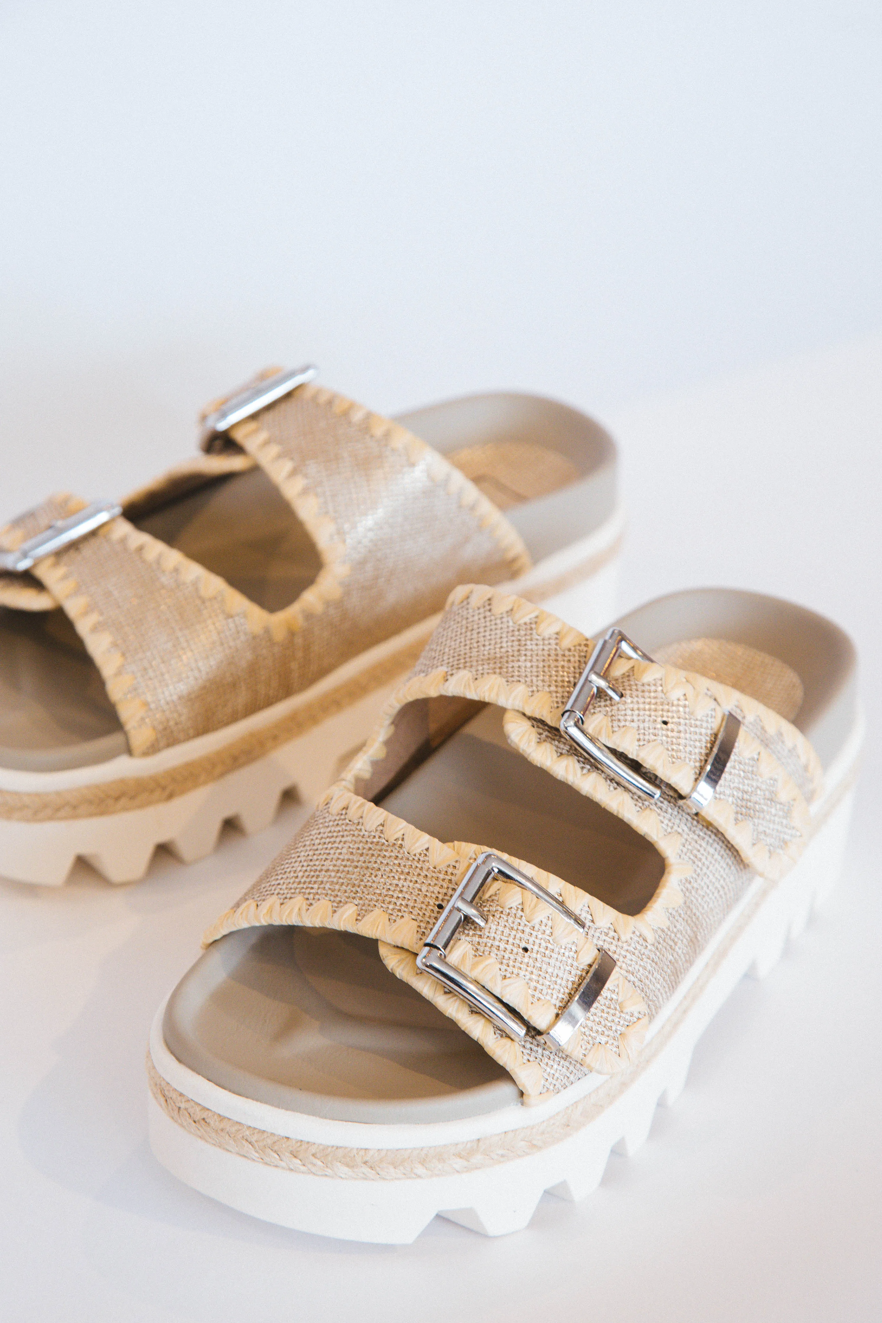 Laura Slide, Gold Woven | ShuShop