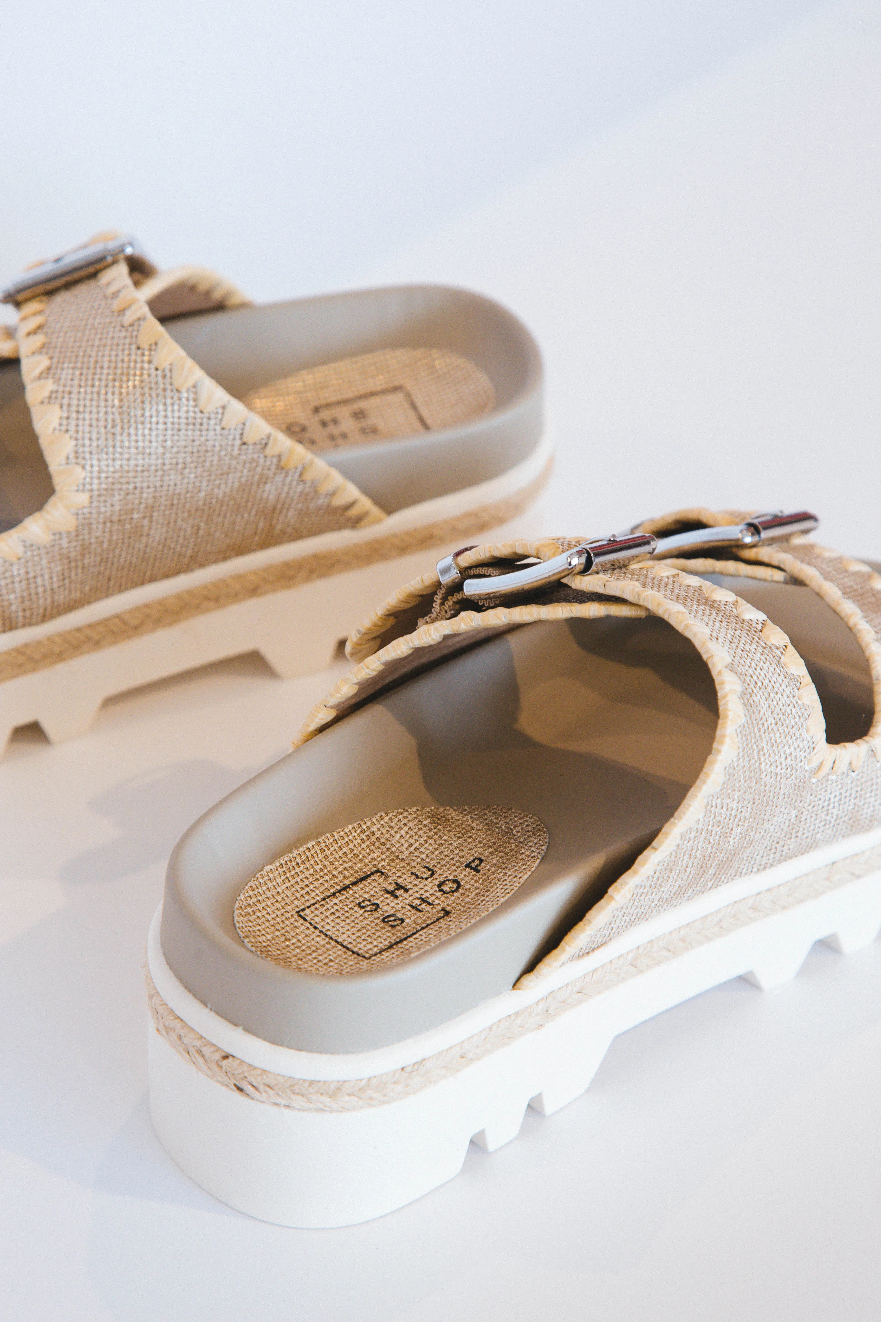 Laura Slide, Gold Woven | ShuShop