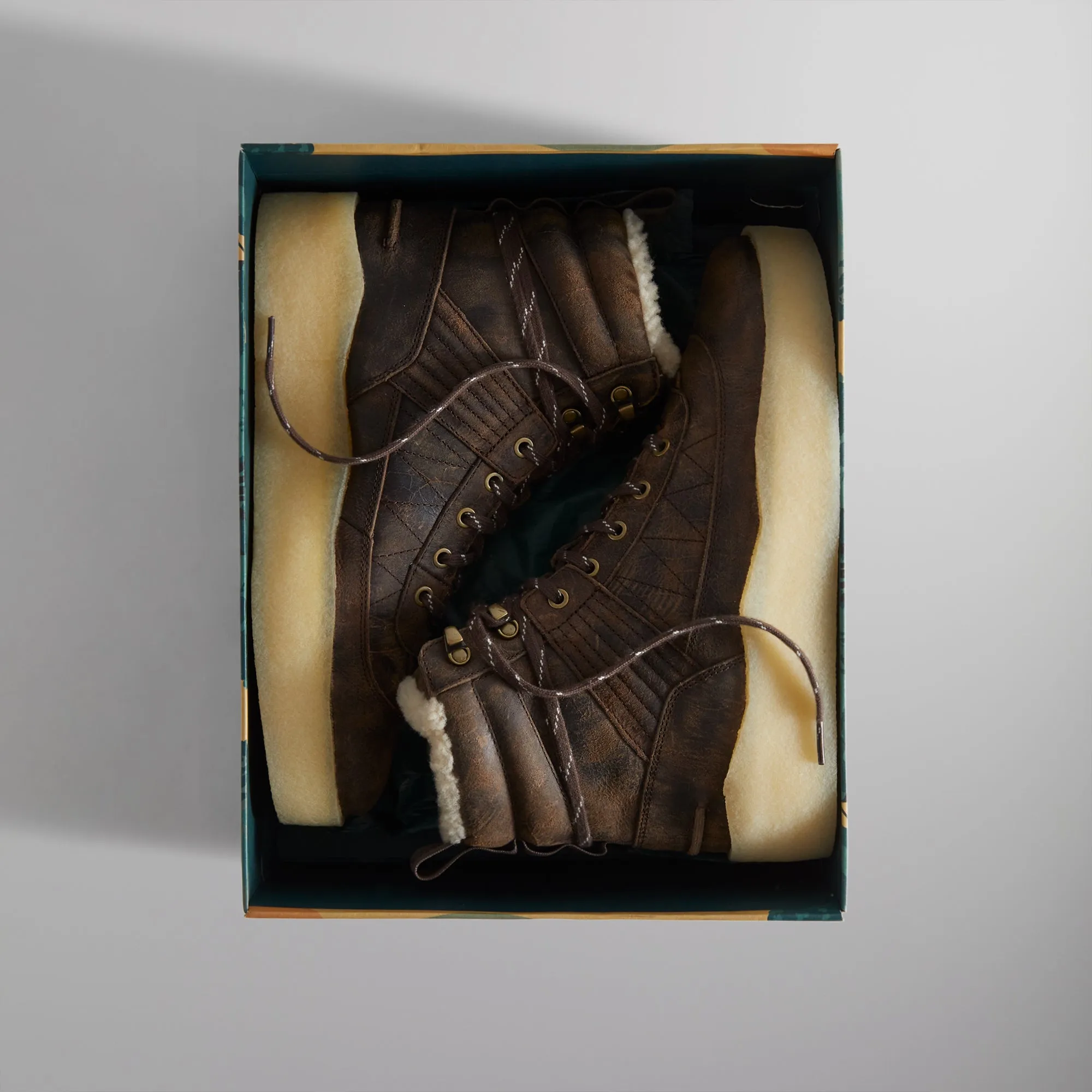 Ronnie Fieg x Clarks Originals 8th Street Rushden Boot - Luxurious Chocolate Brown Shearling